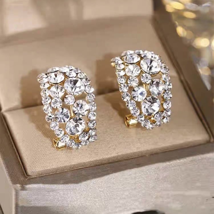 Boucles d'oreilles avec diamants