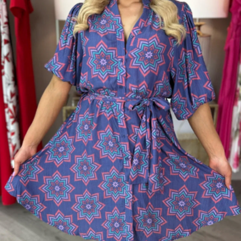 Elégante robe imprimée pour femme avec décolleté en V