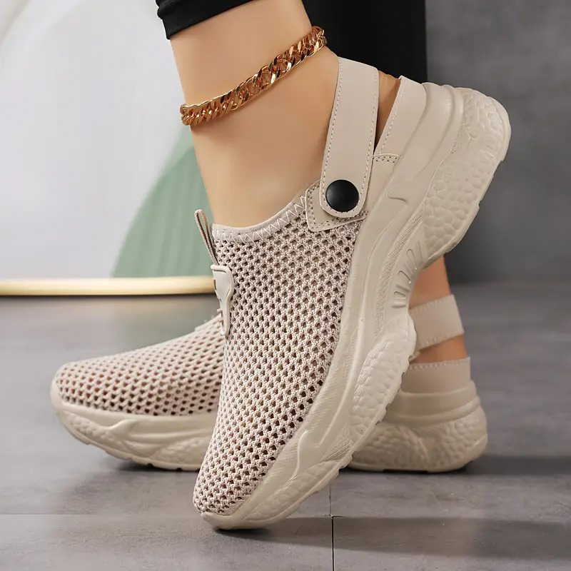 Baskets orthopédiques respirantes et antidérapantes pour femmes, conçues pour la randonnée et les activités de loisirs.