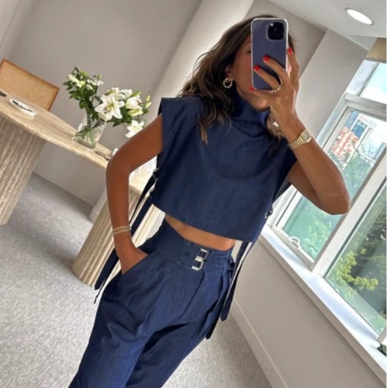 Tendances Fashion Femme Top court à col haut & Pantalon taille haute 3/4 Outfits