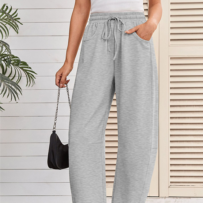 Pantalon de survêtement capri à poche et cordon de serrage