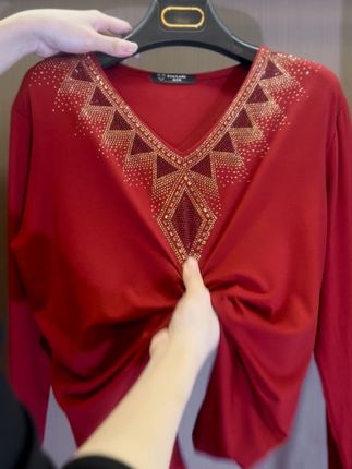 🌹Achetez-en deux et bénéficiez d'une livraison gratuite🔥[M-4XL] 2025 Quality Winter Rhinestone Velvet Long Sleeve T Shirt