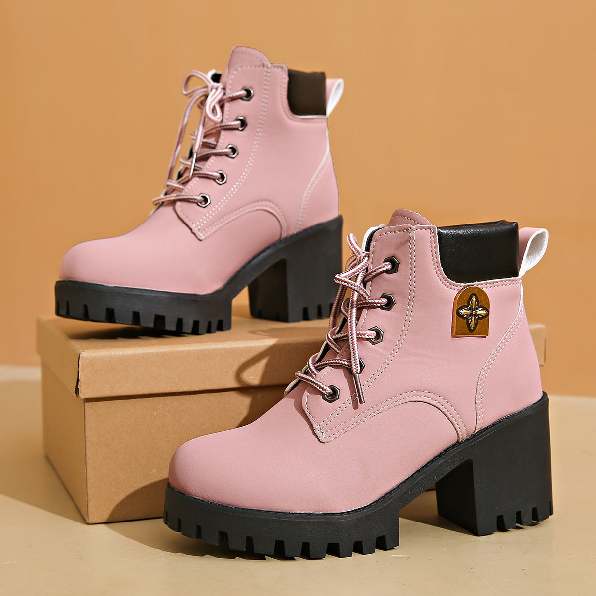🔥【35-42】 👢✨2025 Nouveauté pour cet automne : bottines à talons épais et semelles compensées – modèle rétro à lacets pour femmes
