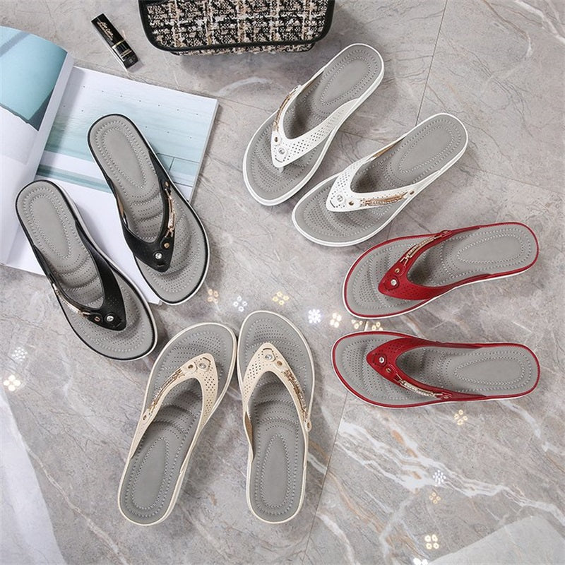 🎁2026 Nouveau design de la forme ouverte✨🩴Sandales tongs rembourrées pour femmes