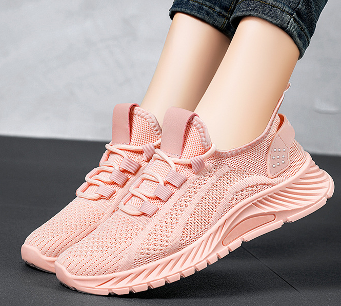 2025 New Lightweight Breathable Sports Tennis Shoes