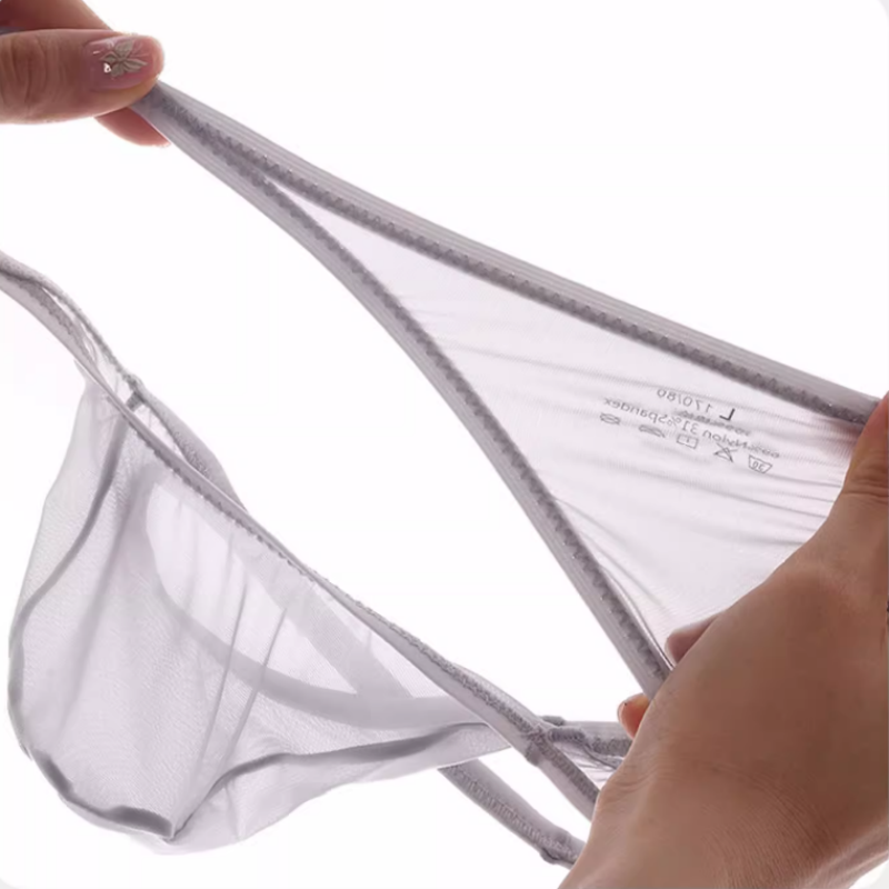 Slip léger et transparent pour homme