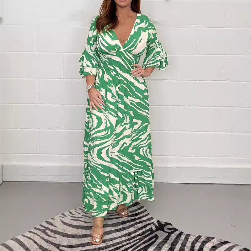 Robe à rayures zébrées et col en V, manches 3/4