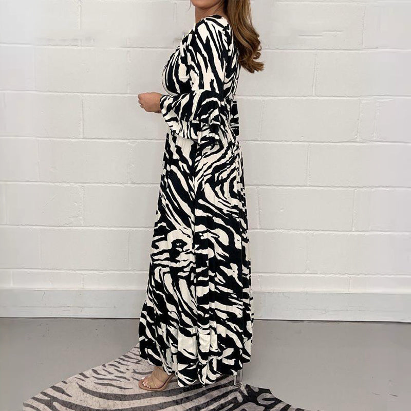 Robe à rayures zébrées et col en V, manches 3/4