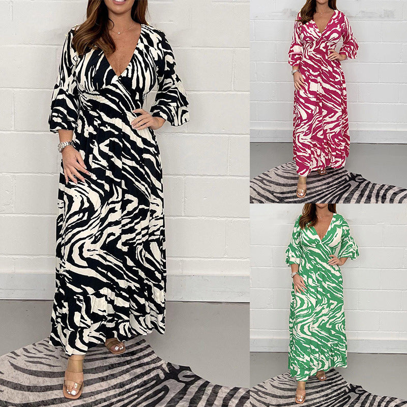 Robe à rayures zébrées et col en V, manches 3/4