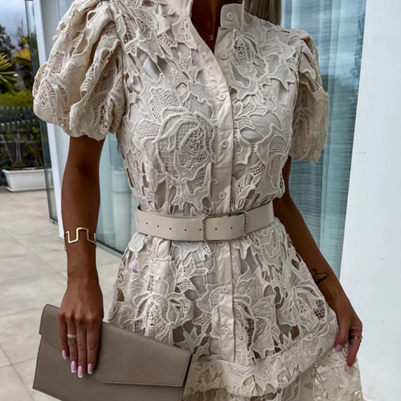 Robe rétro en dentelle évidée à manches courtes pour femme
