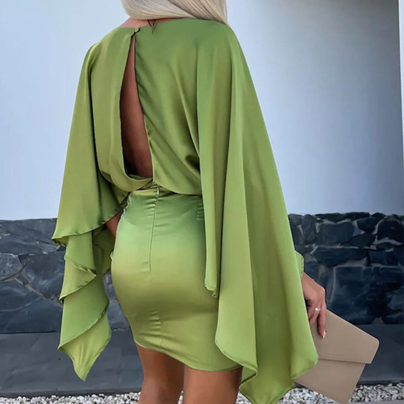 Robe dos nu avec manches chauve-souris