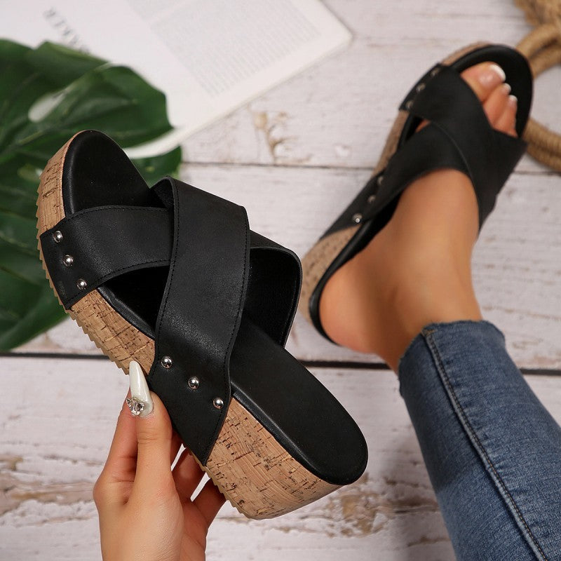Sandales à la mode avec lanières croisées et talon compensé épais pour femmes
