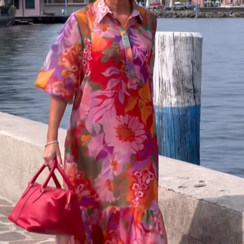 Robe en mousseline imprimée de fleurs rouges