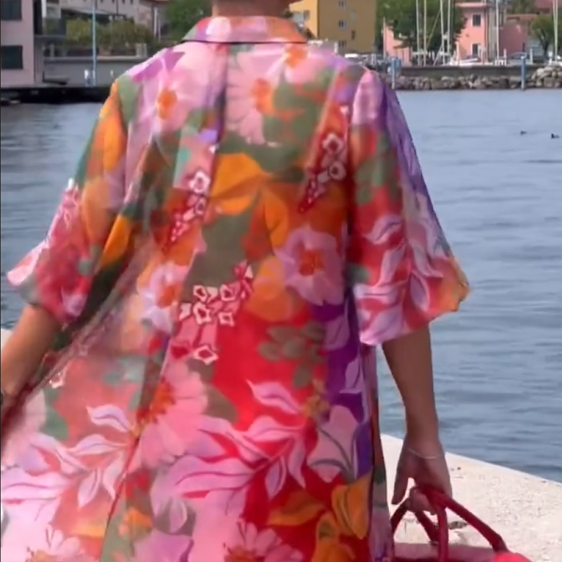 Robe en mousseline imprimée de fleurs rouges