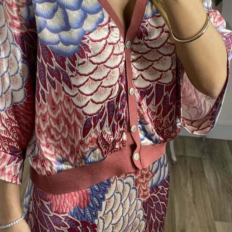 🏆🌸Ensemble deux pièces pour femmes : haut imprimé avec décolleté en V et jupe
