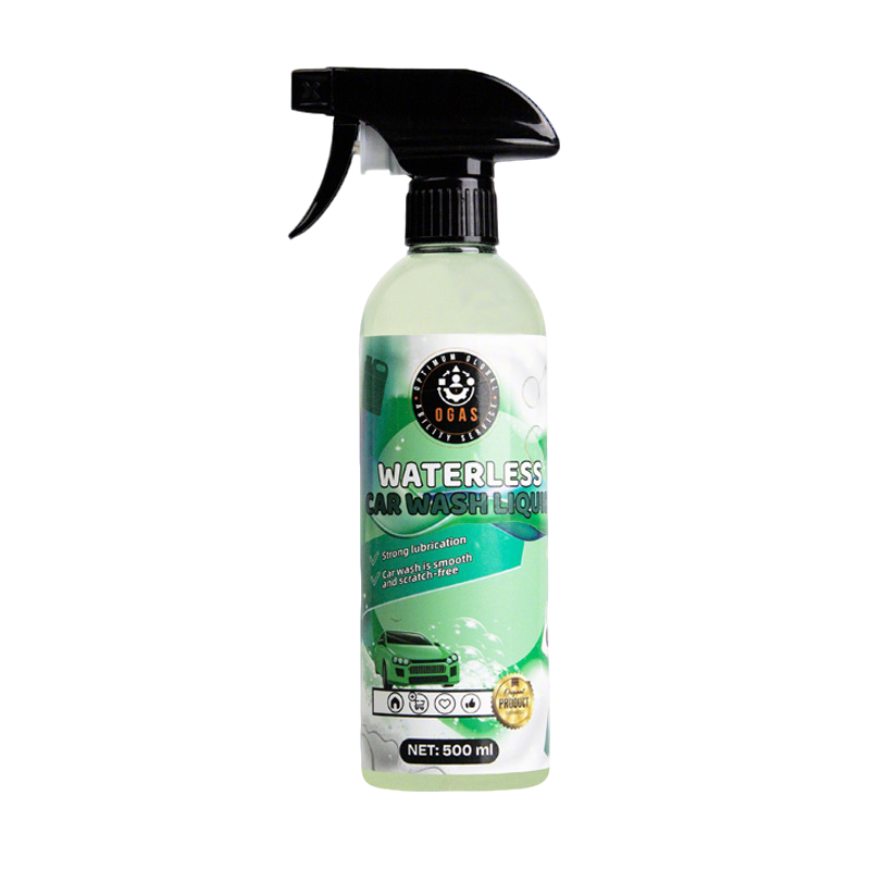 Solution puissante pour le lavage de voiture sans eau