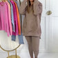 Ensemble élégant composé d'un sweat à capuche et d'un pantalon pour femmes