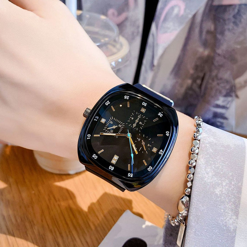 📢📢60 % de réduction ! ✨ Sélection Hiver : Montre Quartz 42 mm au Design Épuré & Respirant