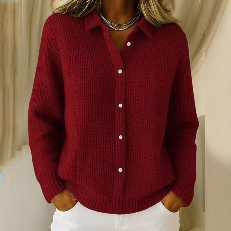 Pull élégant pour femme avec col et boutonné