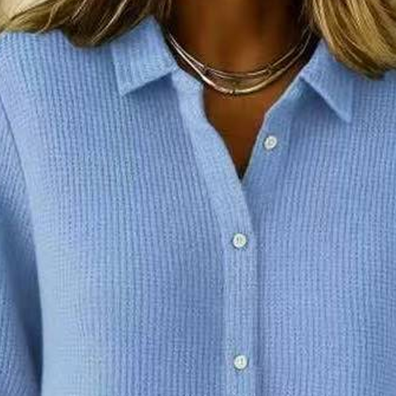 Pull élégant pour femme avec col et boutonné
