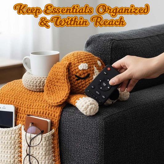 🐶 60% de réduction! 🛋️ Organisateur de Fauteuil en Forme de Chien – Multi-poches, Porte-gobelet Anti-débordement & Crocheté à la Main ✨