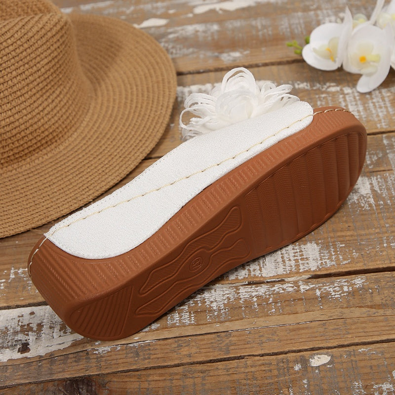 Sandales compensées à motif floral pour femme
