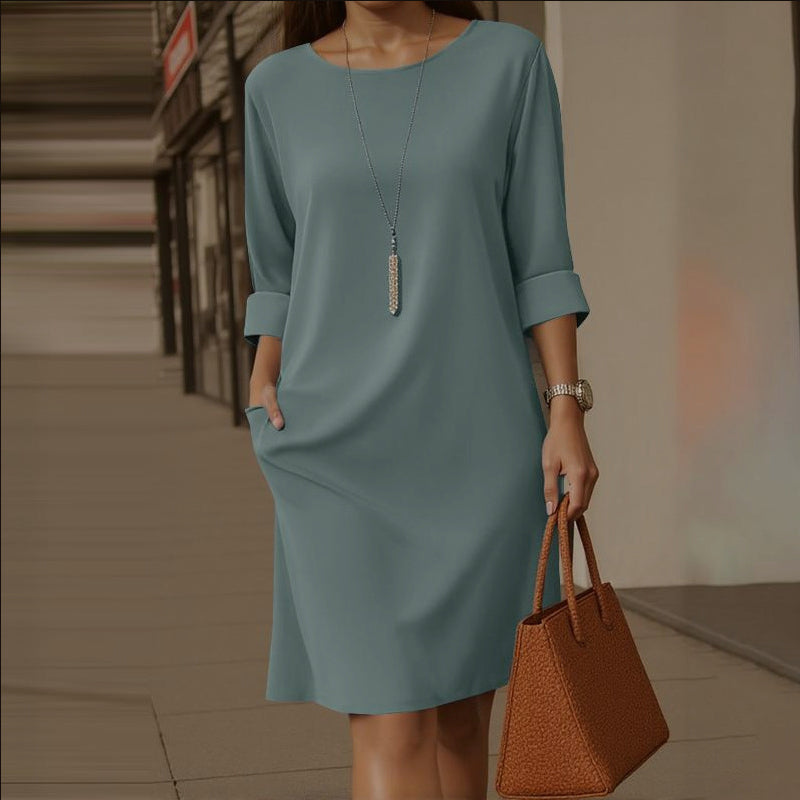 Robe minimaliste à manches trois-quarts avec poches