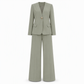 Ensemble deux pièces élégant avec blazer cintré et pantalon large décontracté